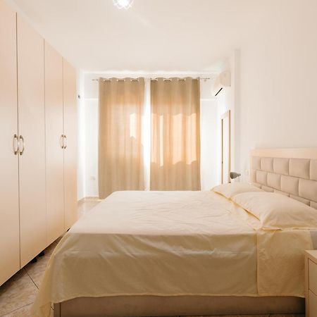 Rs Place 1-Bedroom Apartment Tirana Exteriér fotografie